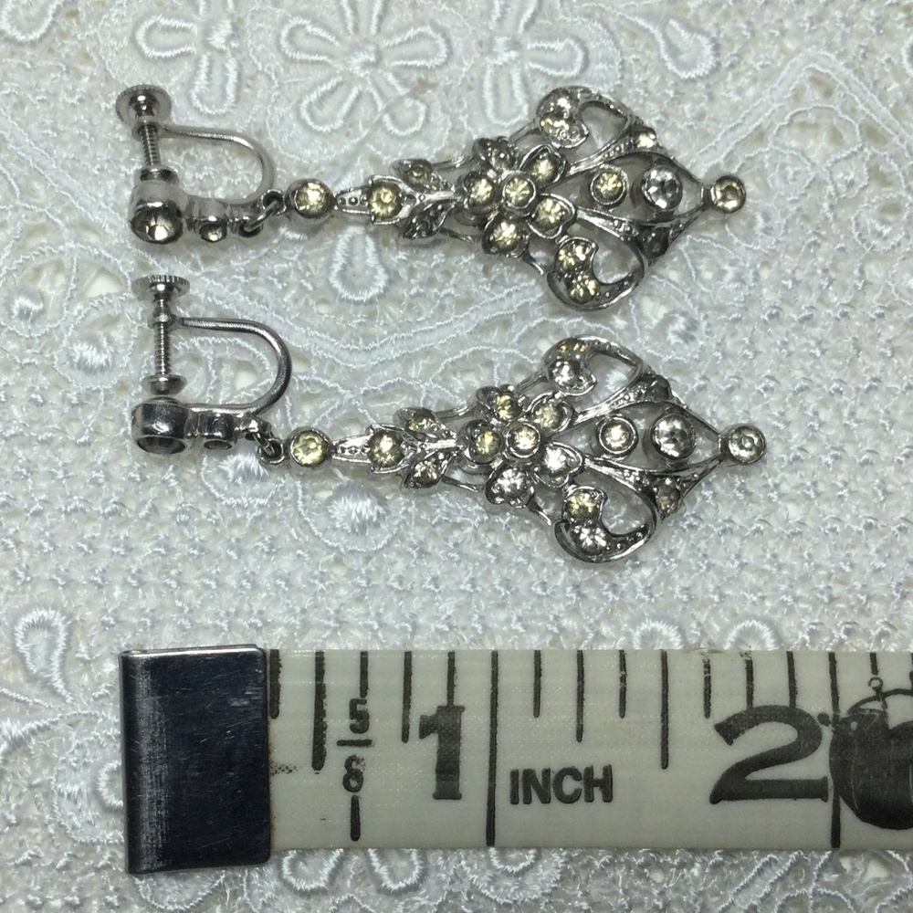 Vintage Drop Filligree Crystal Rhinestone Screw-on Silvertone Statement Earrings - Picture 4 of 5